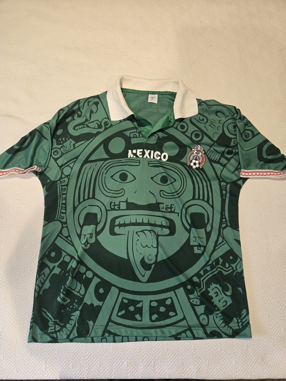 Mexico National Team Soccer Jersey with Printed Signatures